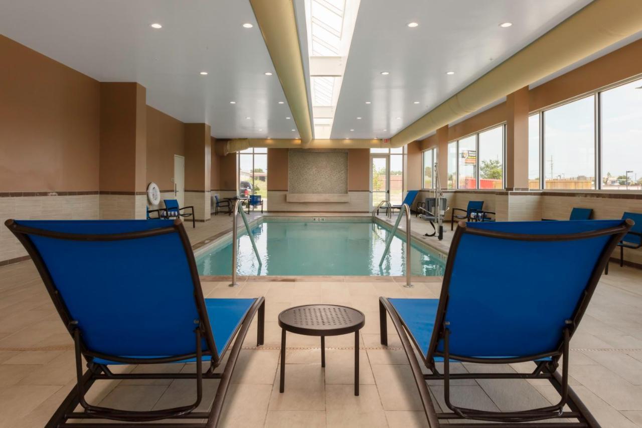 Springhill Suites Kansas City Airport Bagian luar foto