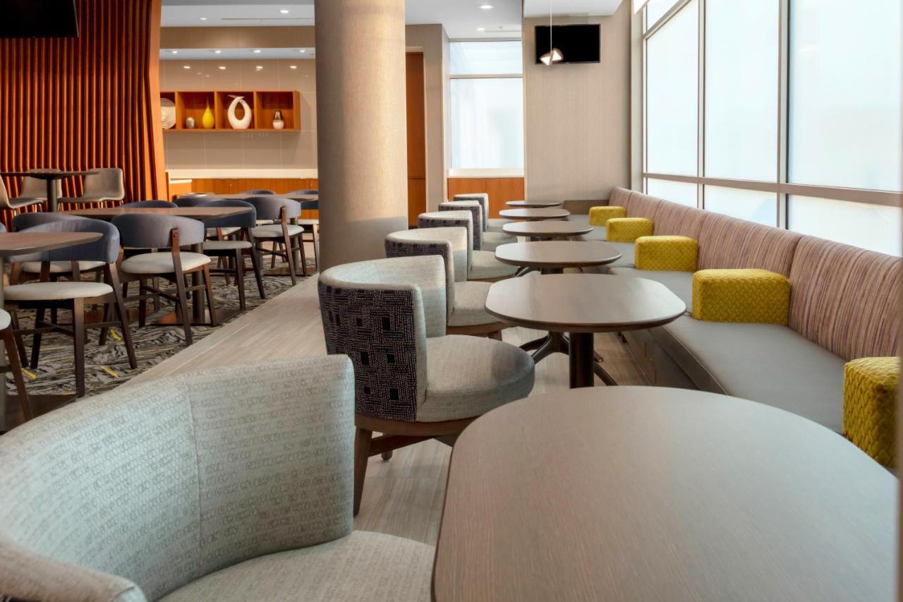 Springhill Suites Kansas City Airport Bagian luar foto