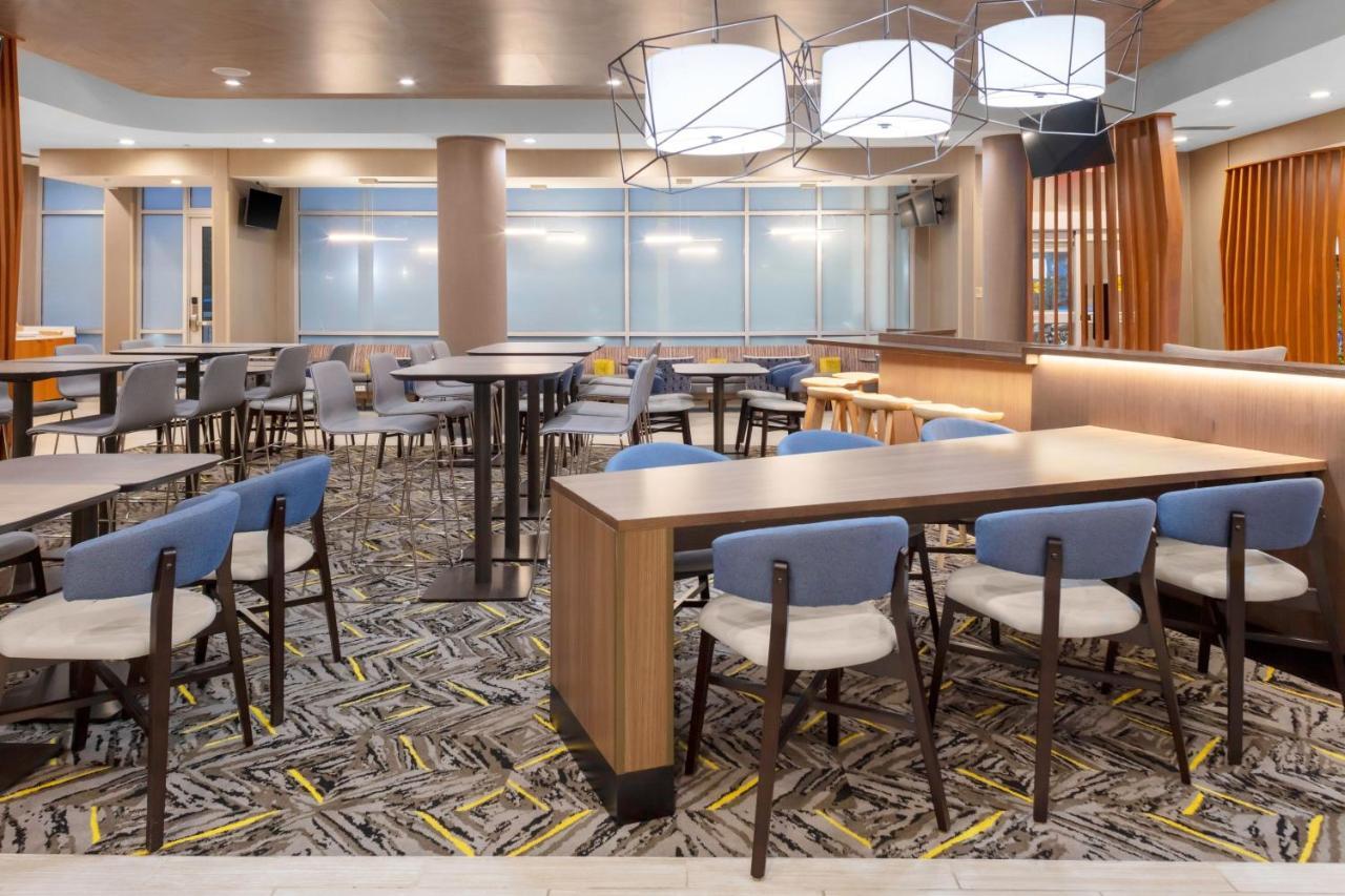 Springhill Suites Kansas City Airport Bagian luar foto